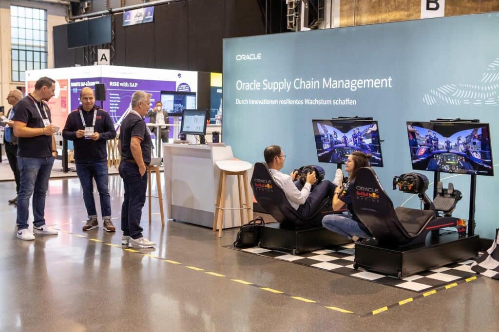 F1 racesimulators op beursstand Oracle